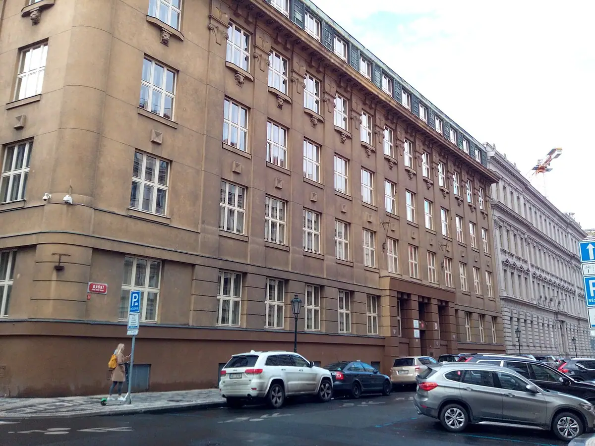 School building: SPŠ stavební Dušní