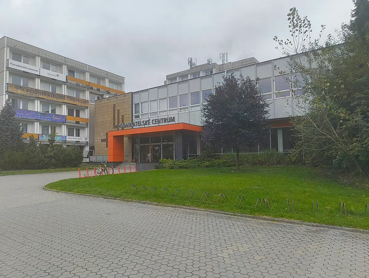 Budova školy: Kyberna Hradec Králové