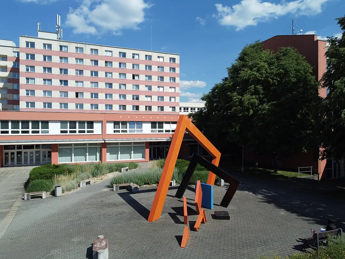 Budova školy: Čichnova Brno