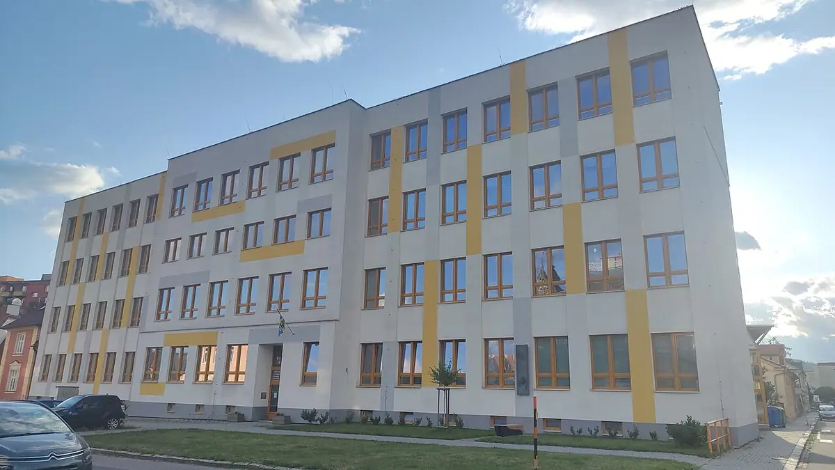 Budova školy: VOŠ a SPŠ Šumperk