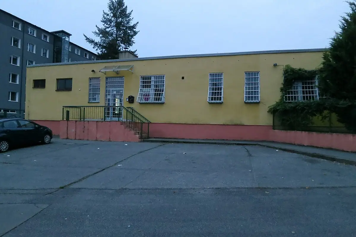Budova školy: Vyšší odborná škola herecká s.r.o.