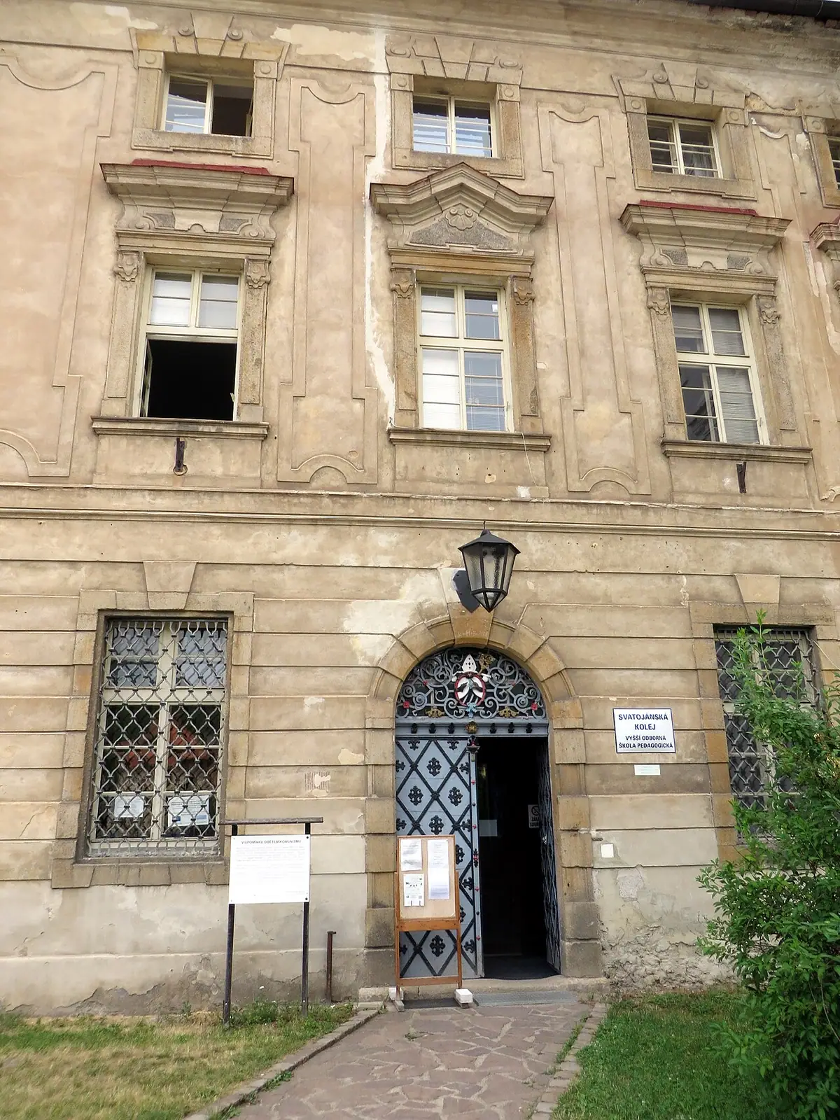 School building: Svatojánská kolej - vyšší odborná škola pedagogická