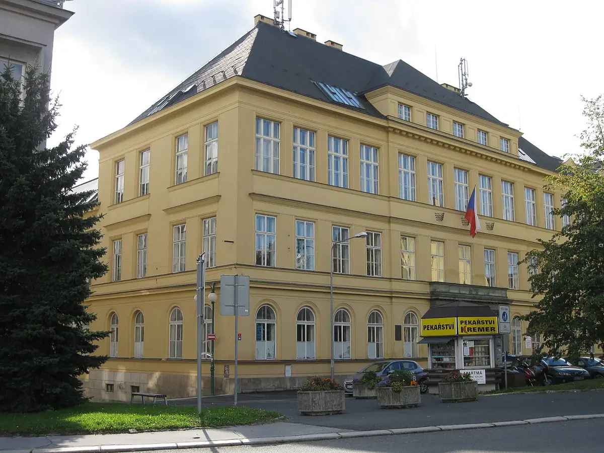 Budova školy: SUPŠ a VOŠ Jablonec nad Nisou