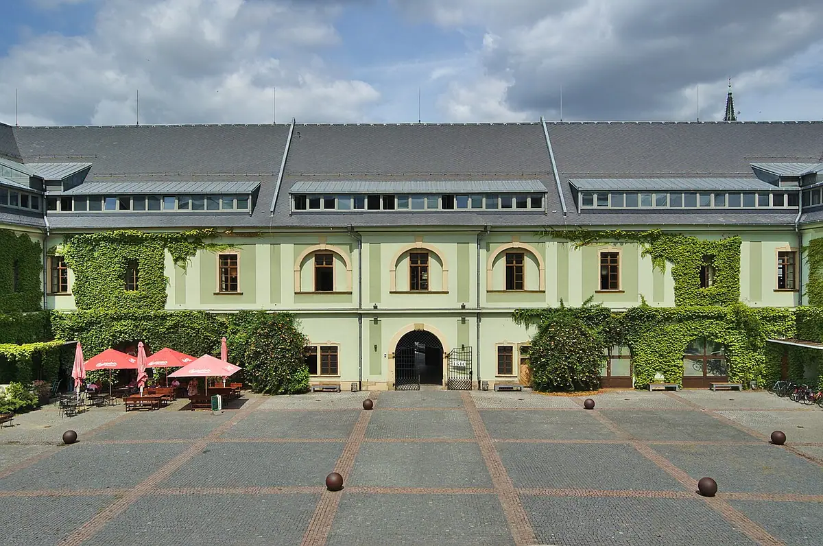 Budova školy: Univerzita Palackého v Olomouci