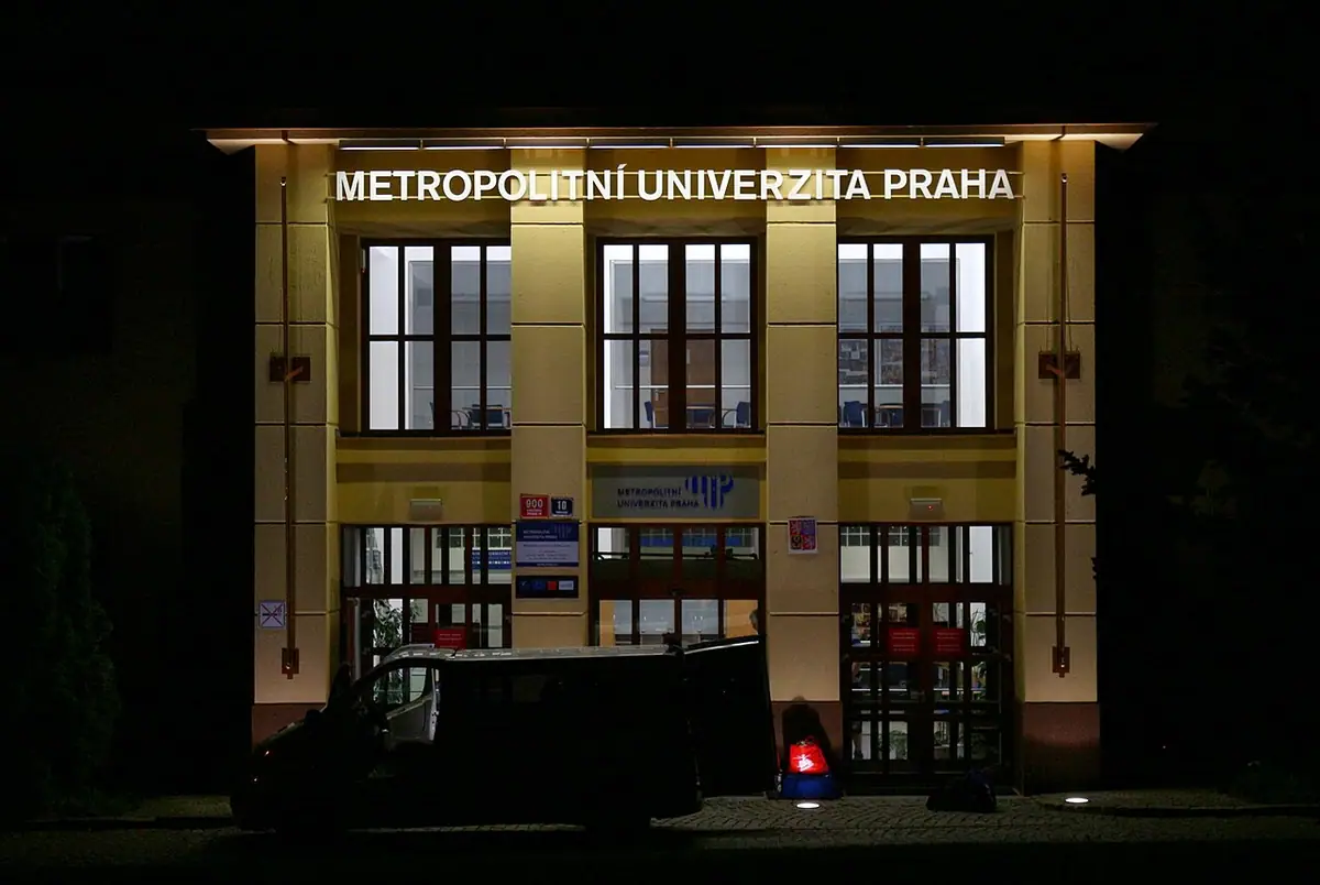 School building: MUP