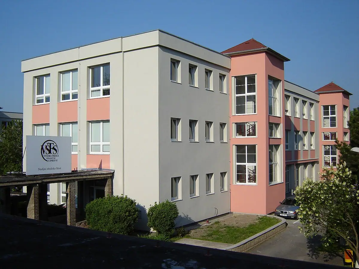 School building: VŠFS